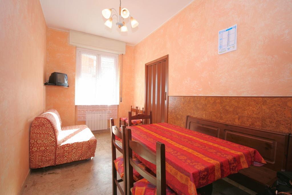 Aria Di Mare Apartment Боргето Санто Спирито Екстериор снимка
