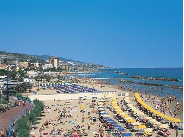 Aria Di Mare Apartment Боргето Санто Спирито Екстериор снимка