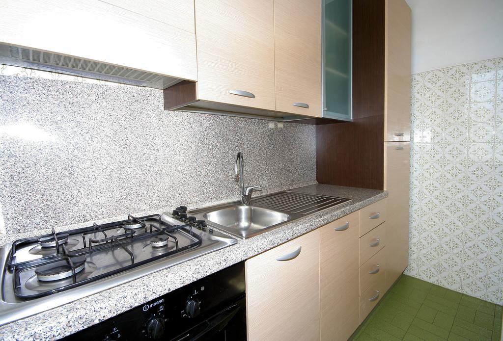 Aria Di Mare Apartment Боргето Санто Спирито Екстериор снимка